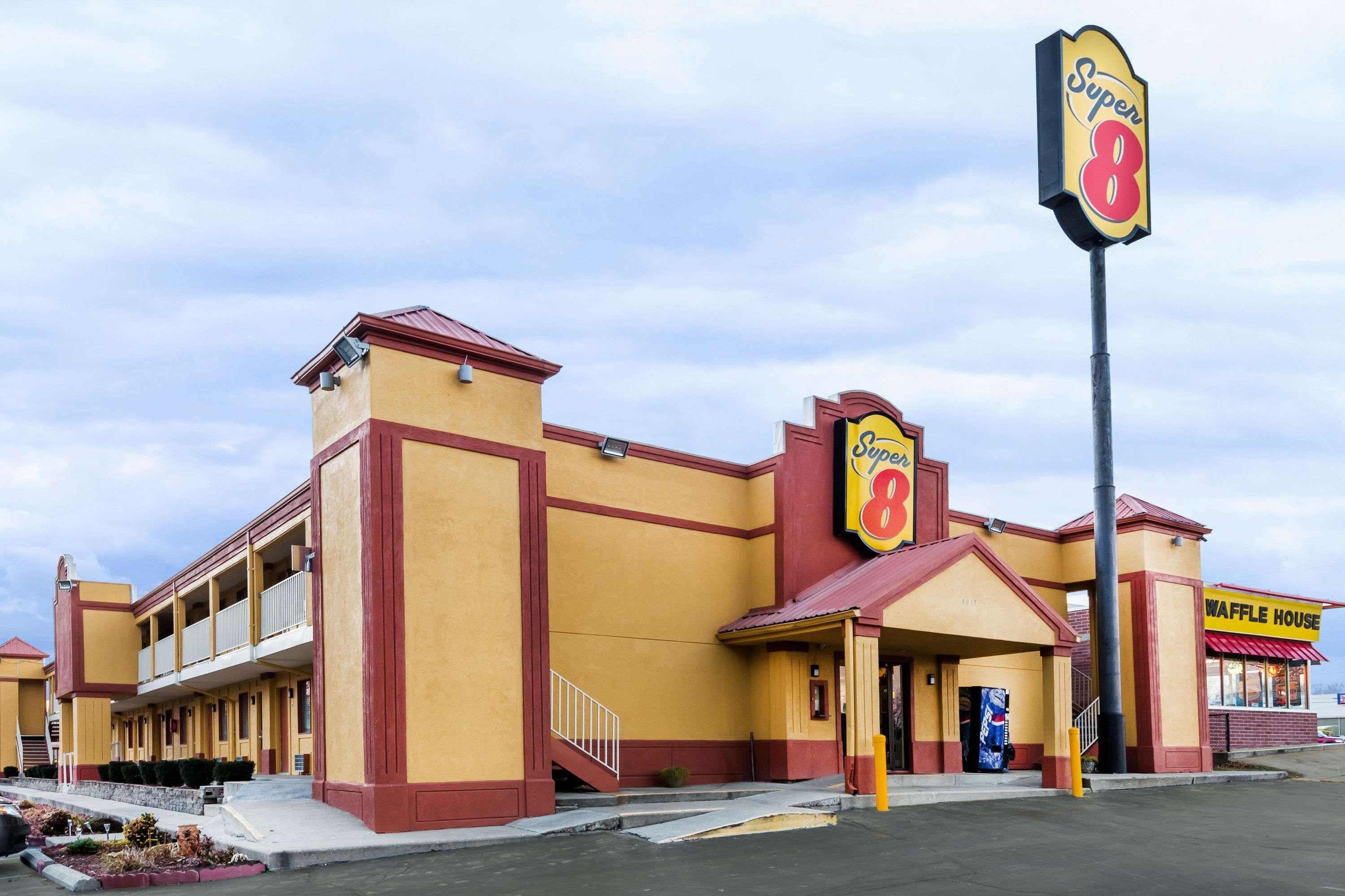 Motel Super 8 By Wyndham Indianapolis-Southport Rd Exterior foto